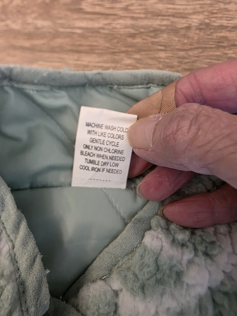 Reel Legends Women’s Medium Reversible Sherpa Fleece Vest Mint Green NWT - Picture 9 of 13